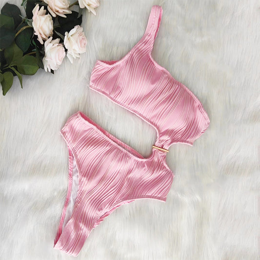 Sexy One Shoulder Solid Color Swimsuit 🩱Unique Design and Striated Pattern