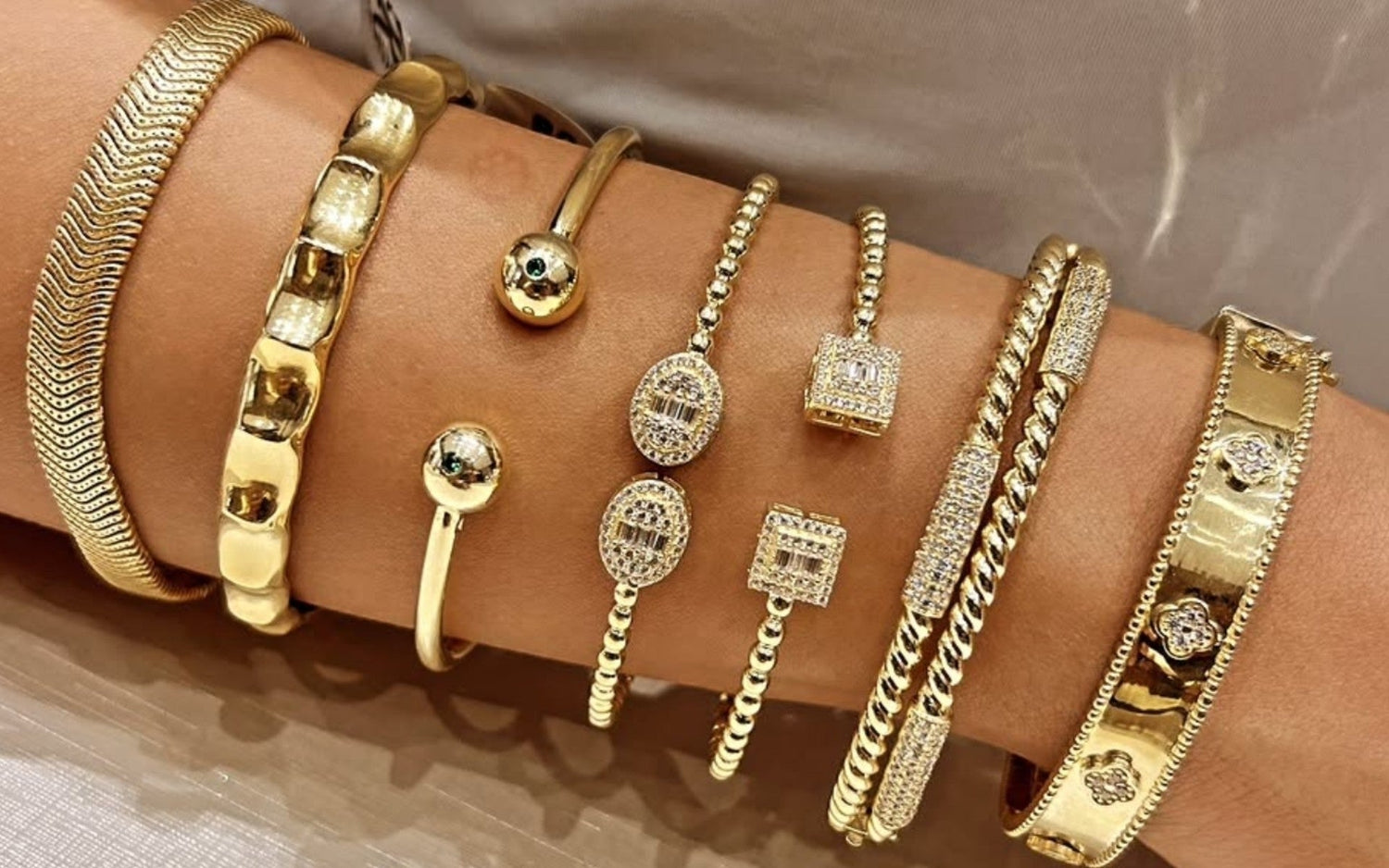 Elegant Fashion Jewelry Keepsakes and Treasures 🪙