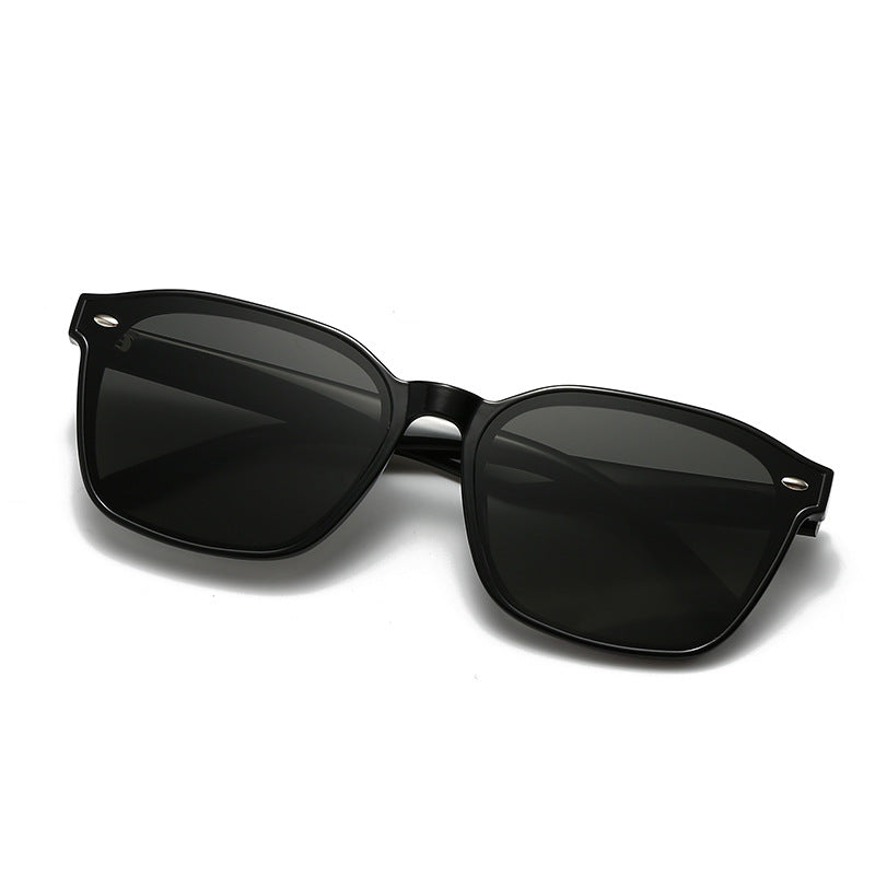 Chic Unisex Square Sunglasses - High Definition Nylon Lens in Classic Black or Brown 😎