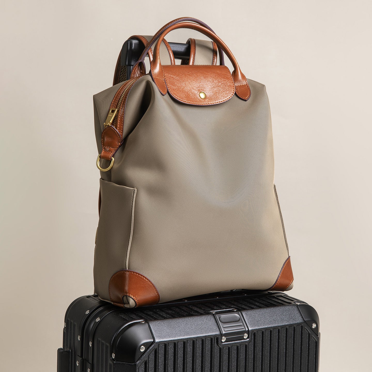 Stylish Top-Quality Nylon Backpack 🎒 Large Capacity, Lightweight, Durable for Business Travel & Daily Commute