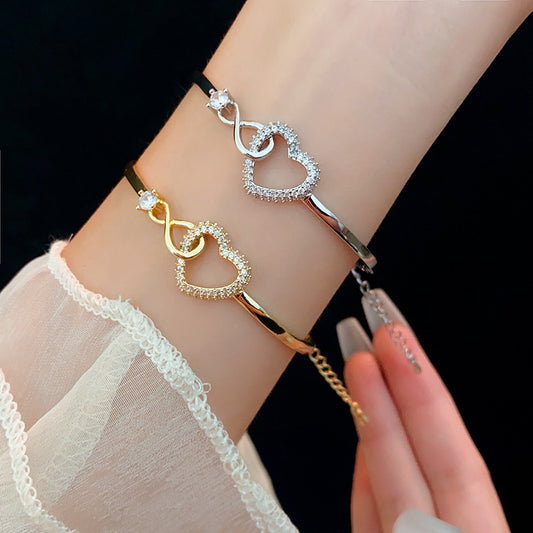 Beautiful Gold or Silver Zircon Hollow Heart Bracelet - Adjustable Keepsake, Great Gift ! 💝
