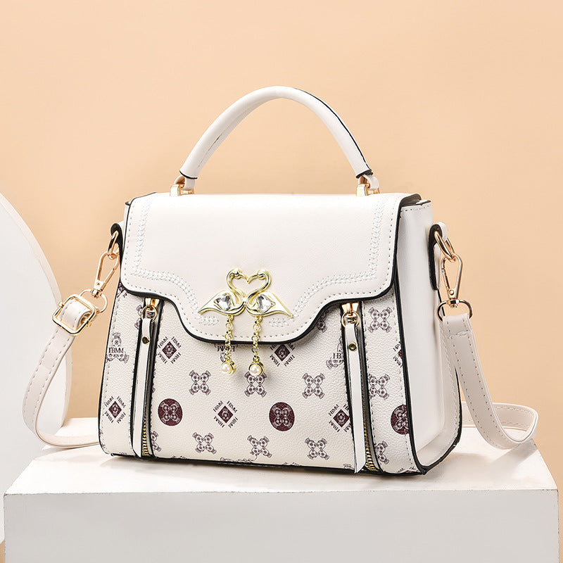 Women's Medium Crossbody Handbag 👜  Beautiful Pattern Design in 5 Color Options