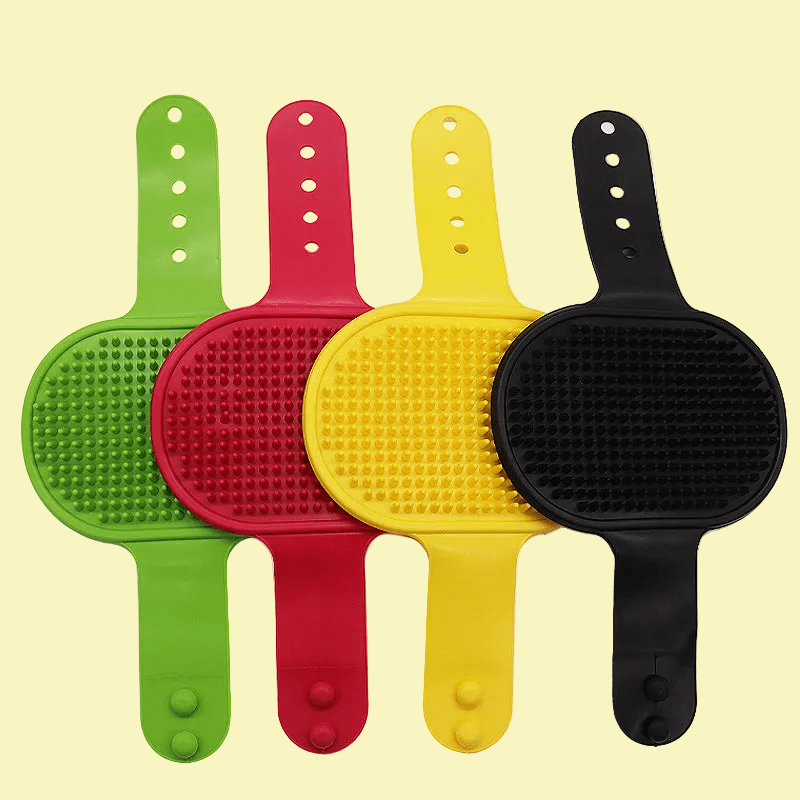 Soft Rubber Silicone Dog & Cat Pet Bathing and Massage Brush with Hand Grip 🦮🐈‍⬛️