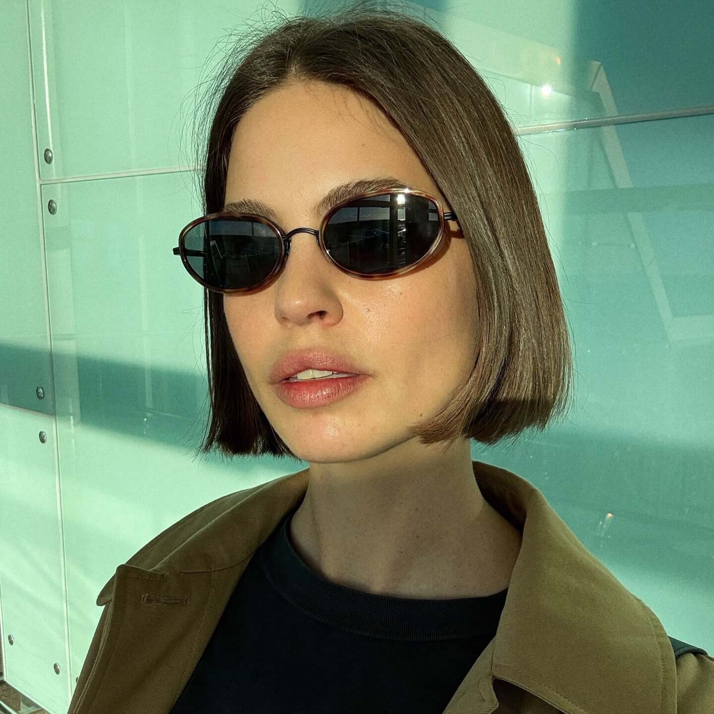 Trendy Unisex Sunglasses in Hip Oval Shape and 6 Cool & Popular Color Shade Options 😎