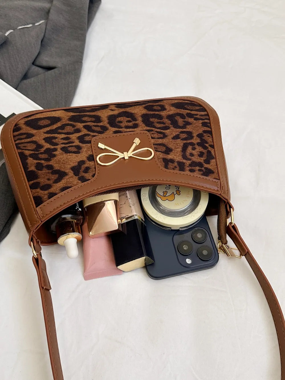 Chic Petite Leopard Print PU Leather Shoulder Handbag with Cute Bow 🤩