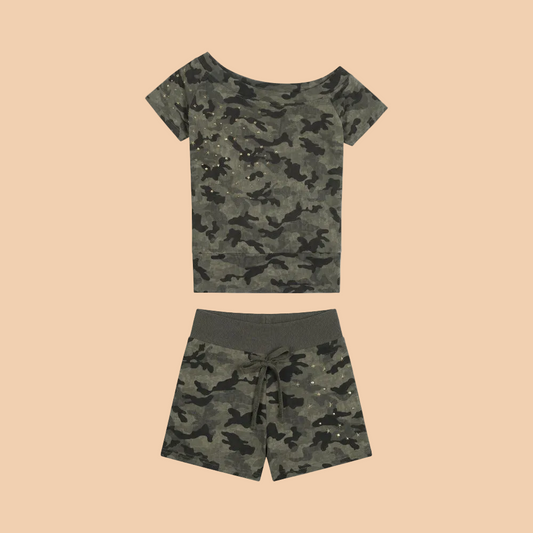 Popular Camouflage 2-Piece SET - Short Crop Shoulder T-Shirt & Summer Fitted Slimming Shorts