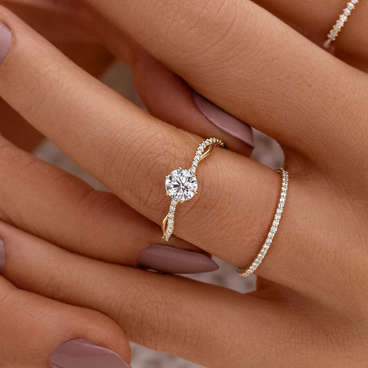Women's Luxurious Silver Ring 💍 S925 PURE SILVER Woven Wave Diamond Row Center Stone