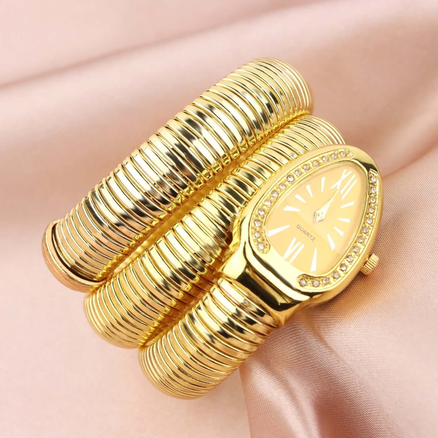 Women's Chic Snake Shaped Watch - Creative Quartz Fashion Bracelet in 4 Color Options