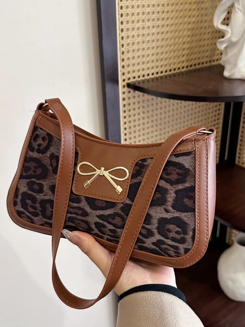 Chic Petite Leopard Print PU Leather Shoulder Handbag with Cute Bow 🤩