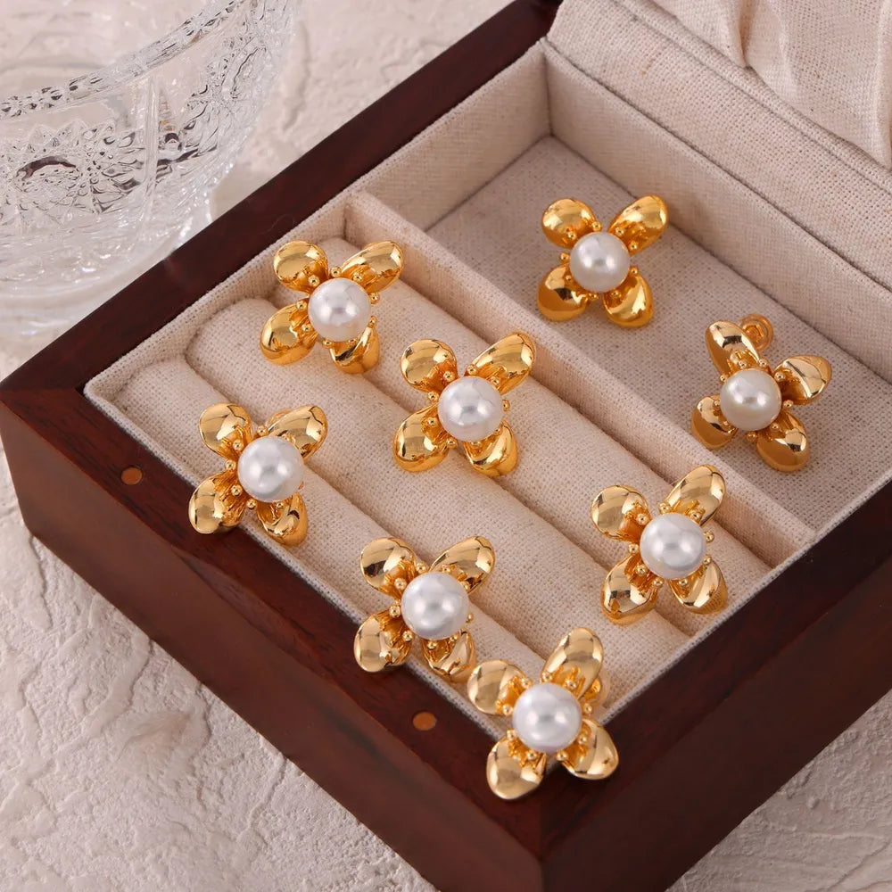 Gorgeous GIFTABLE Gold or Silver Flower Earrings - Synthetic Pearl Titanium Steel 💝 🌸