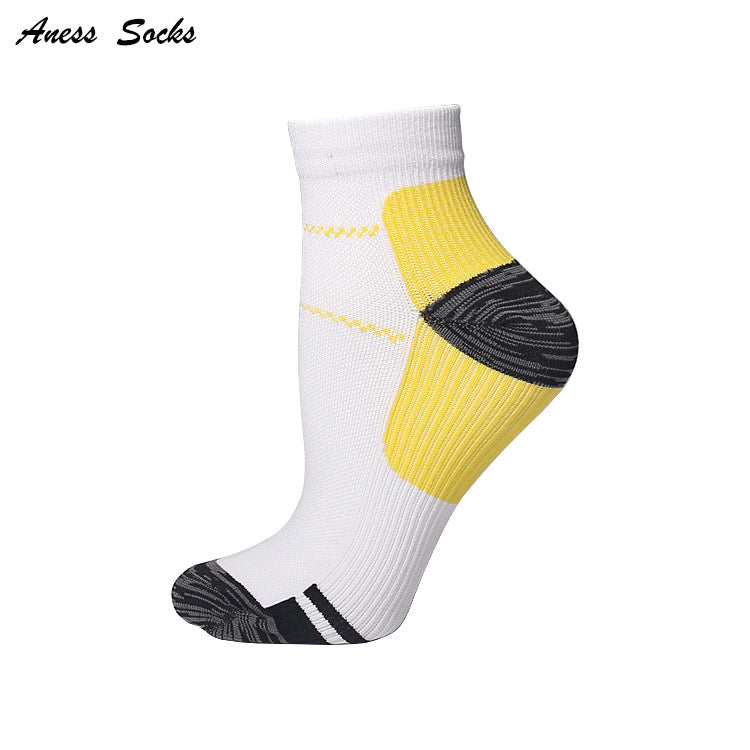 Sporty Unisex Compression Socks - Quick-Drying Antibacterial Durable Comfort 🧦