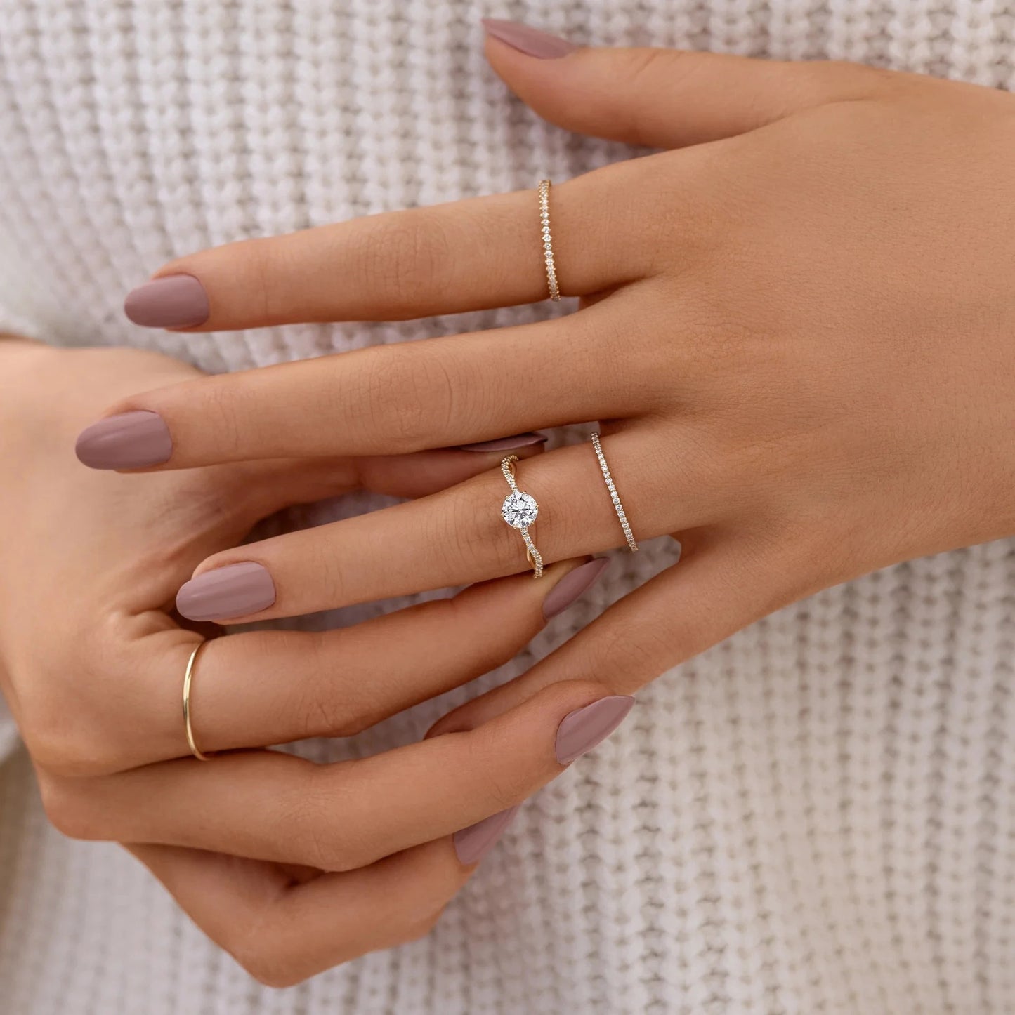 Women's Luxurious Silver Ring 💍 S925 PURE SILVER Woven Wave Diamond Row Center Stone