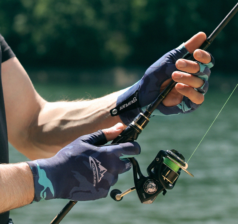Professional Outdoor Sports and Fishing Gloves - Non-Slip Half Finger Nylon & Spandex 🎣