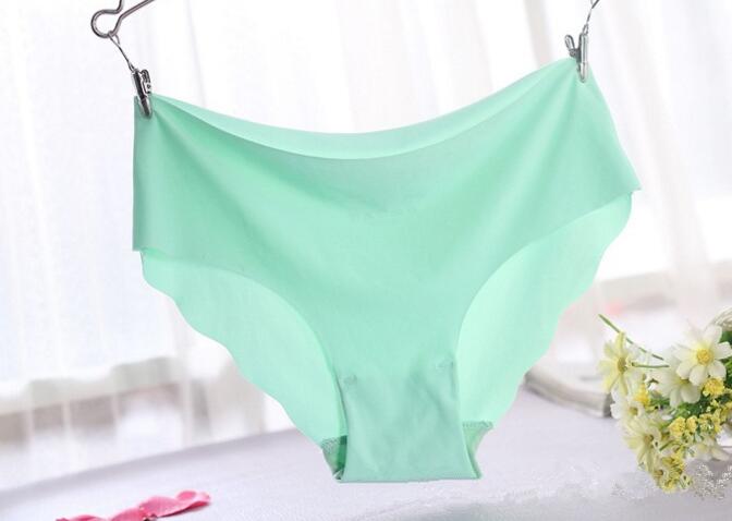 Women's Sensual Feel Good Panties - Ultra Thin Viscose Seamless Briefs