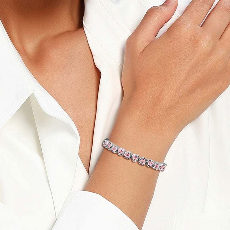 Gorgeous Rotating Heart Pattern Trimmed Love Bracelet 💝 Heart Shaped Zirconia & Electroplated Gold