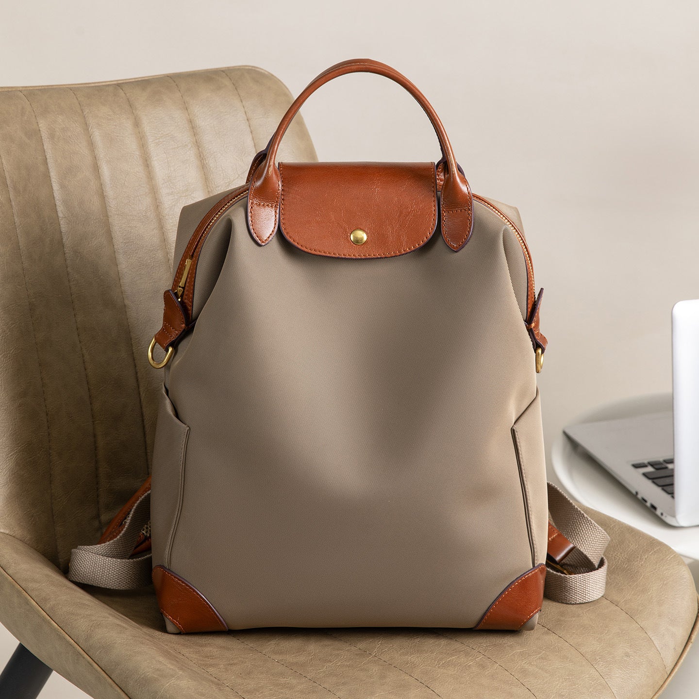 Stylish Top-Quality Nylon Backpack 🎒 Large Capacity, Lightweight, Durable for Business Travel & Daily Commute
