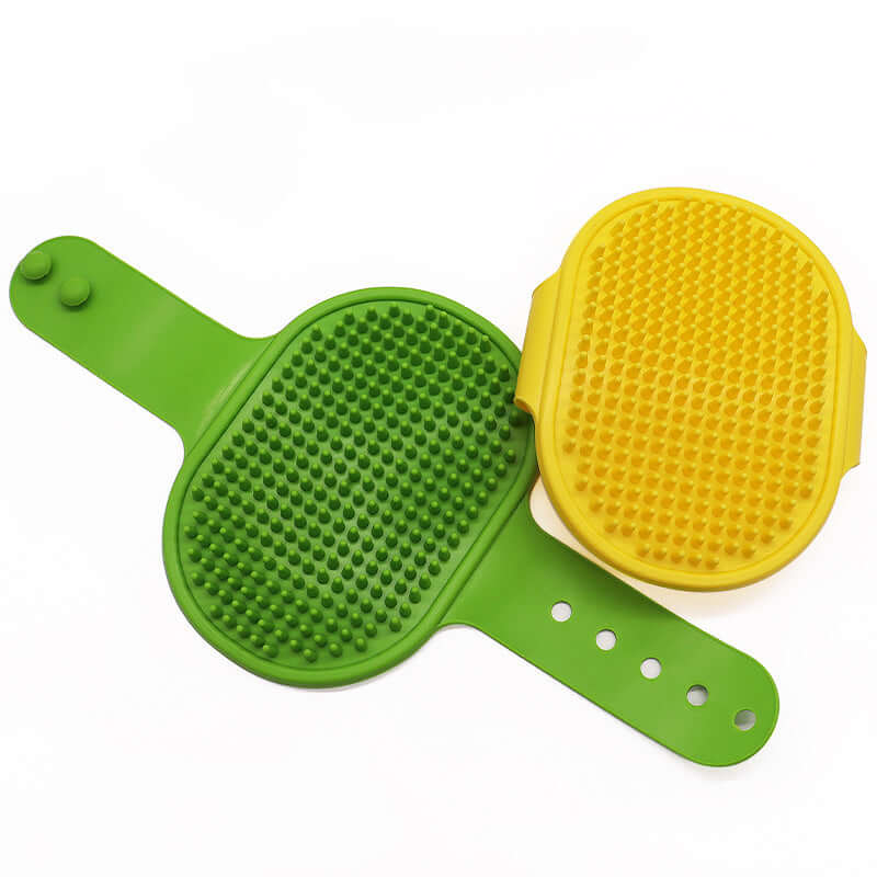 Soft Rubber Silicone Dog & Cat Pet Bathing and Massage Brush with Hand Grip 🦮🐈‍⬛️