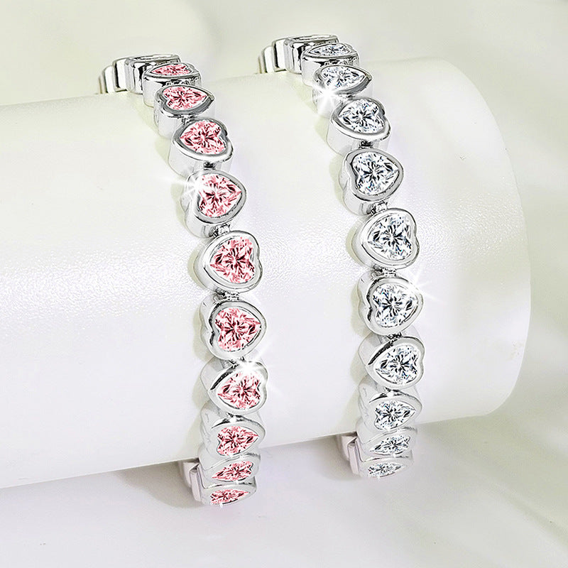 Gorgeous Rotating Heart Pattern Trimmed Love Bracelet 💝 Heart Shaped Zirconia & Electroplated Gold