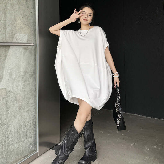 Popular Chic Retro Fashion Dress - Bat Shaped Loose-Fit Sleeveless One Size Solid Black or White