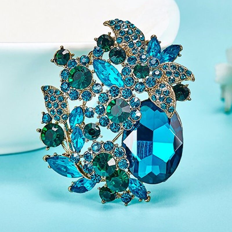 zlxgirl fashion Women Vintage Flower Brooch Best Austrian Crystal Brooches Bouquet For Women christmas Broaches Hats Accessories