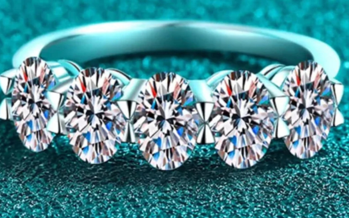 Women's Gorgeous Fashion 2.5 Carat Moissanite 925 Sterling Silver Ring 😍