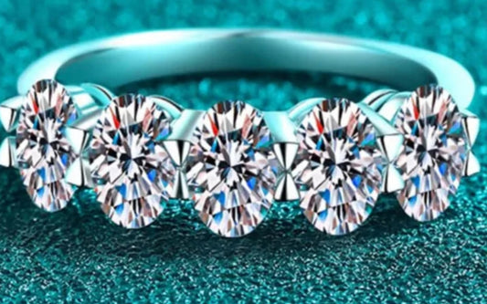 Women's Gorgeous Fashion 2.5 Carat Moissanite 925 Sterling Silver Ring 😍