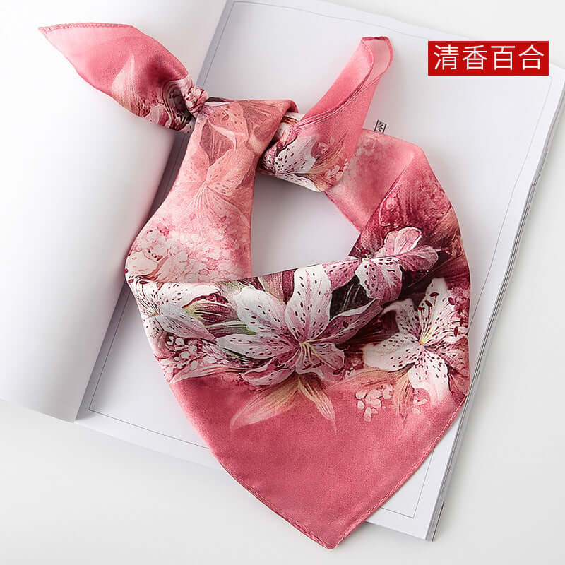 2020 new print small square towel female spring and autumn decoration silk small square towel multi-purpose silk scarf beach towel