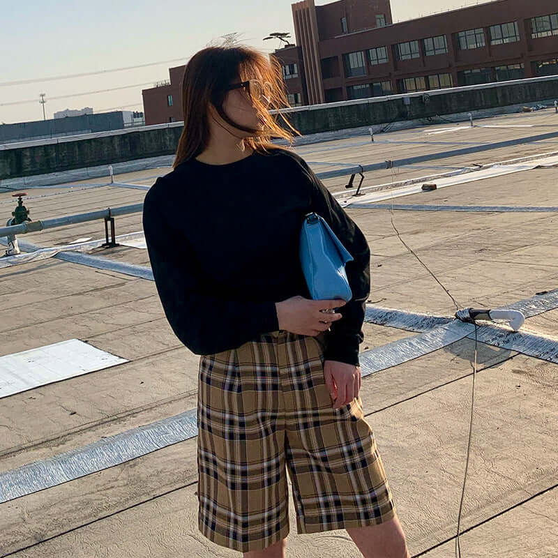 Small fragrance 2021 summer new straight five pants female port taste female INS shorts female high waist plaid pants 3133