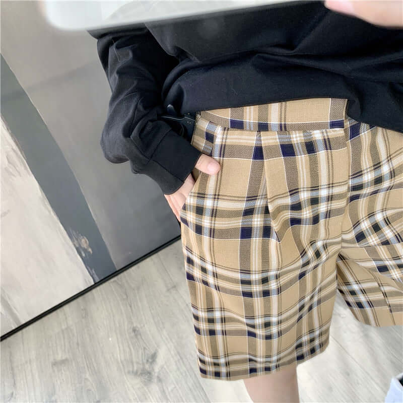 Small fragrance 2021 summer new straight five pants female port taste female INS shorts female high waist plaid pants 3133