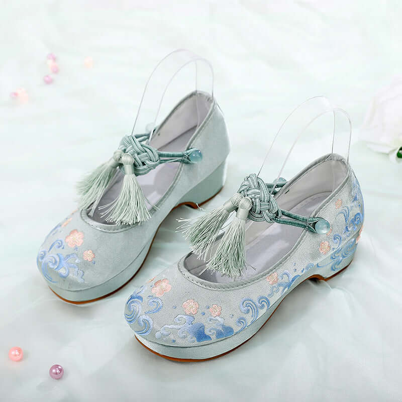 Hai Ling spring and summer antique embroidery shoes women's Suhan elements new with costume original Chinese suit shoes high heel shoes