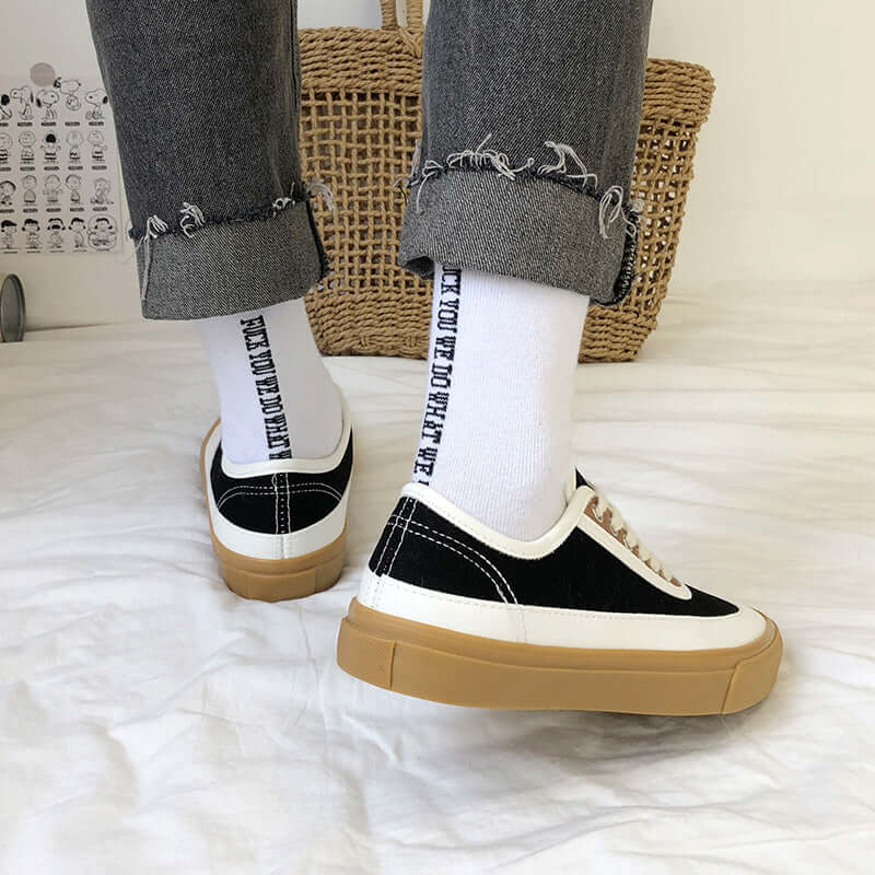 Lightning 2021 spring new low-race classic tape canvas shoes female student street shooting retro small Korean version of the Hong Kong wind