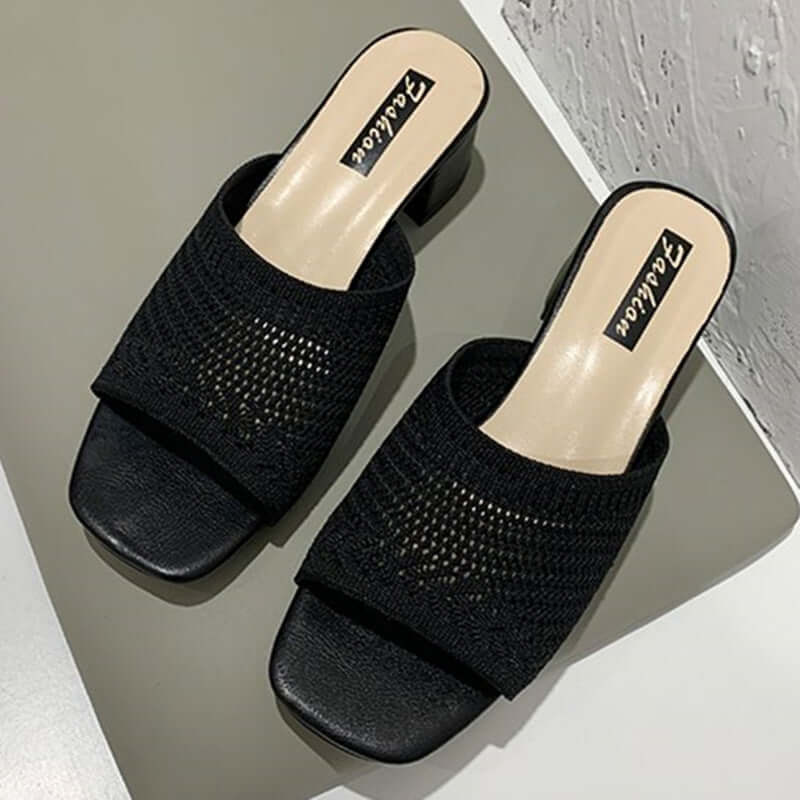 Medium with sandals, female 2020 summer new Korean version of the flying weave wears a word fashion female sandals and slippers wholesale generation