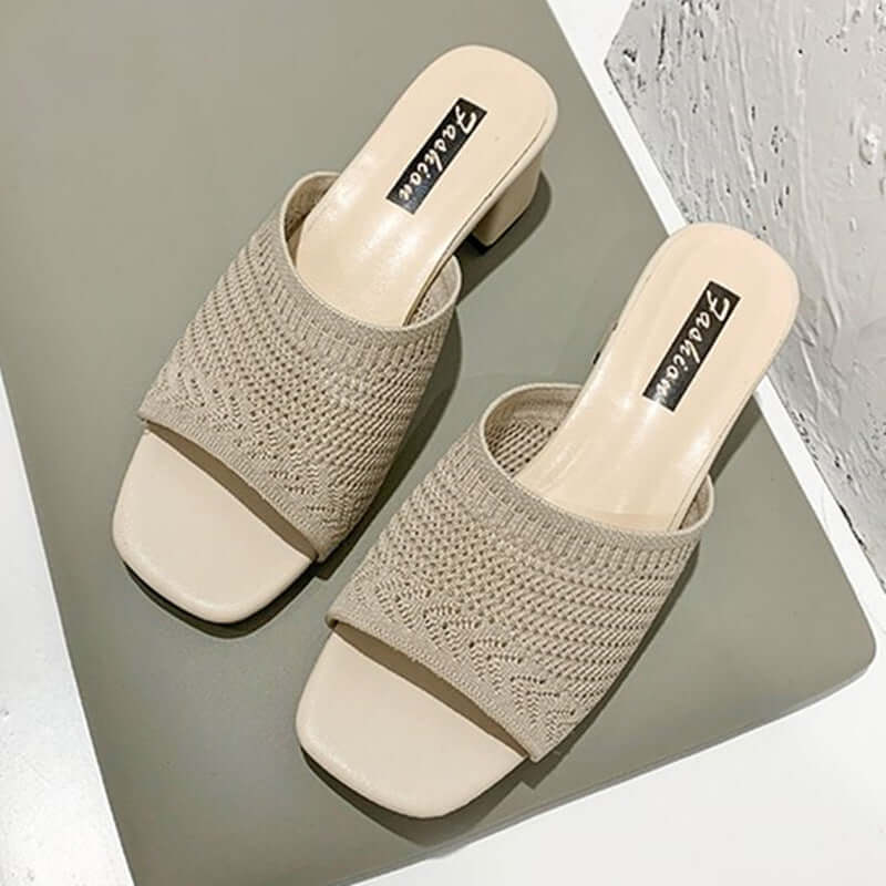 Medium with sandals, female 2020 summer new Korean version of the flying weave wears a word fashion female sandals and slippers wholesale generation