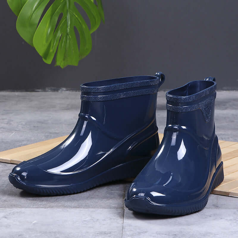 New rain-free anti-slip thick fashion export rain shoes men's rain and superslasses short tube chef work waterproof boots water shoes