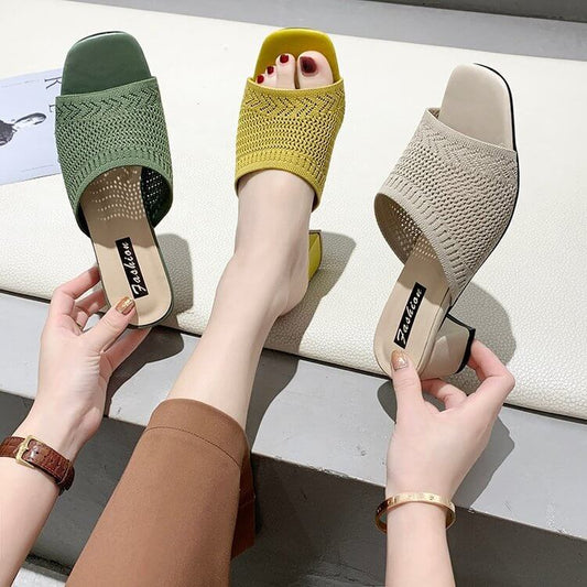 Medium with sandals, female 2020 summer new Korean version of the flying weave wears a word fashion female sandals and slippers wholesale generation