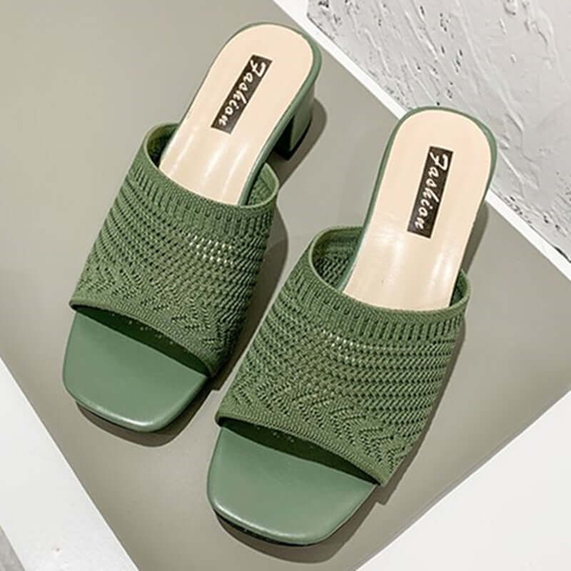 Medium with sandals, female 2020 summer new Korean version of the flying weave wears a word fashion female sandals and slippers wholesale generation