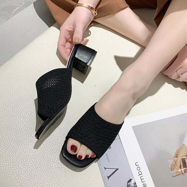 Medium with sandals, female 2020 summer new Korean version of the flying weave wears a word fashion female sandals and slippers wholesale generation