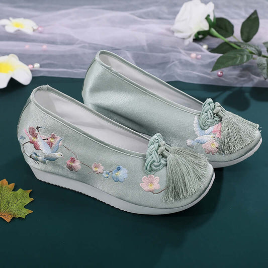 Dance new ancient wind Chinese clothes shoes, thick bottom, Su embroidery shoes, cute small animals, with antiques shoes