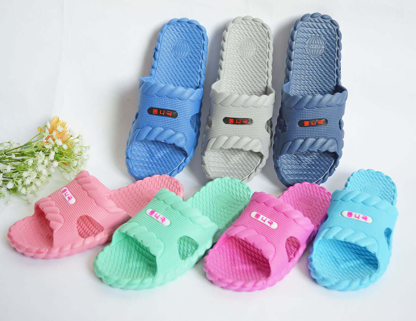 Four seasons slippers wholesale twist thickening massage couple home sandals shoes men and women smoothed bathroom stall slippers