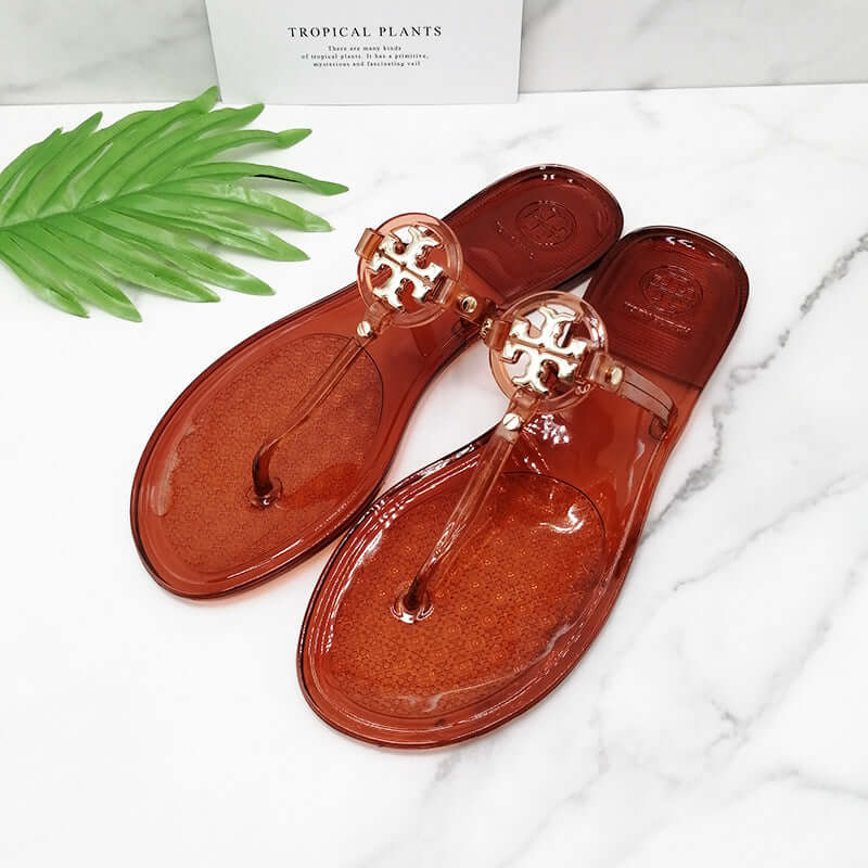 2022 Summer New Style Beach Sandals And Slippers With Toe Metal Buckle Crystal Jelly Fashion Designer Woman Flip Flops Slipper