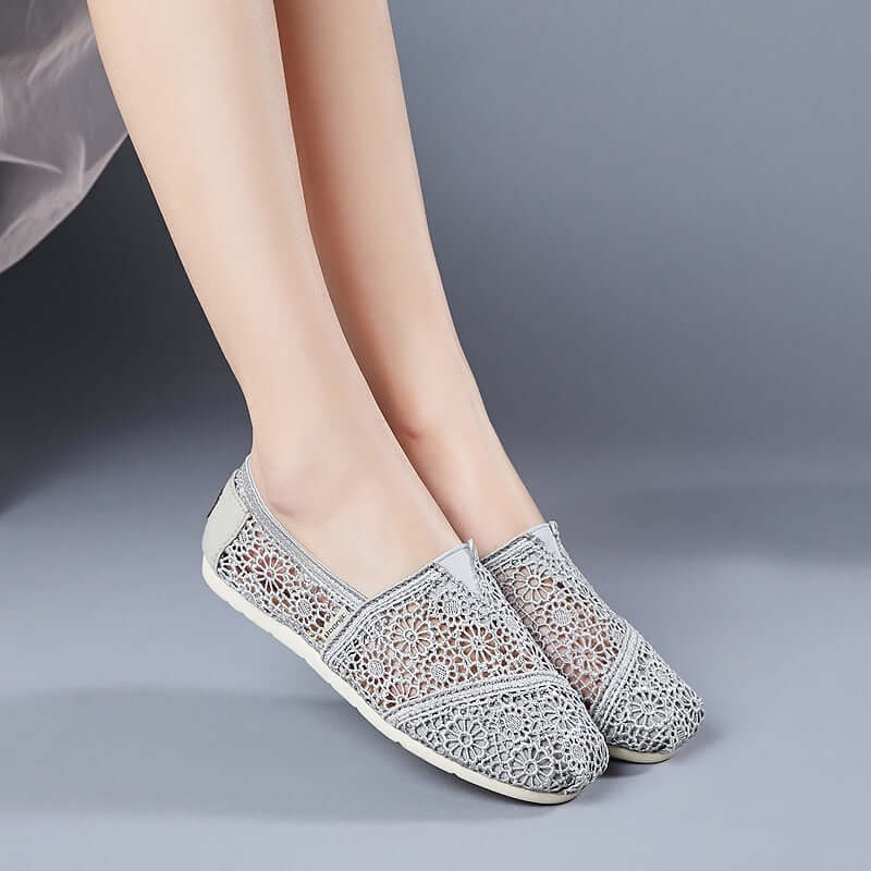 Summer Women's Hollow Cloth Shoes Breathable Casual Fashion Mesh Shoes Spring Breathable Lace Shoes Flat Low Heels Size35-40