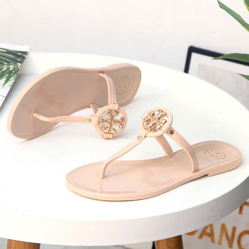 2022 Summer New Style Beach Sandals And Slippers With Toe Metal Buckle Crystal Jelly Fashion Designer Woman Flip Flops Slipper