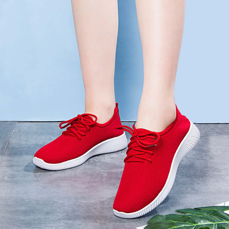 Women's shoes old Beijing cloth shoes soft bottom, middle-aged casual sports shoes, female, fashion mother shoes wholesale