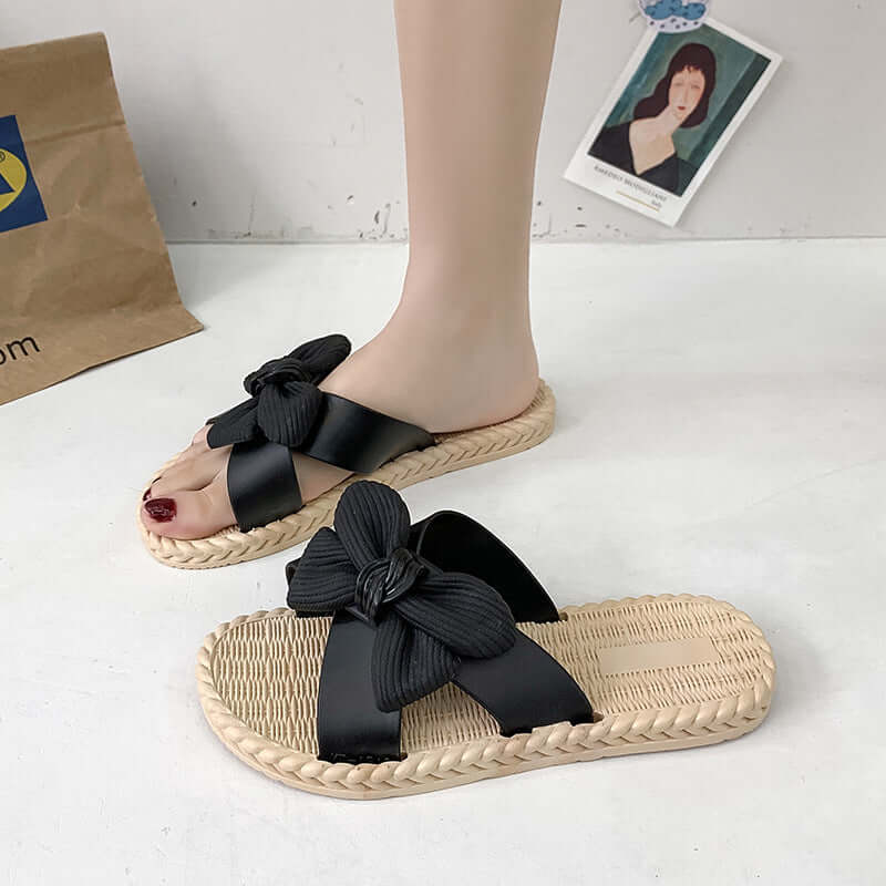 Slippers female wear 2021 new cross bow flat bottom customs sandals female summer cross-border bear slippers female