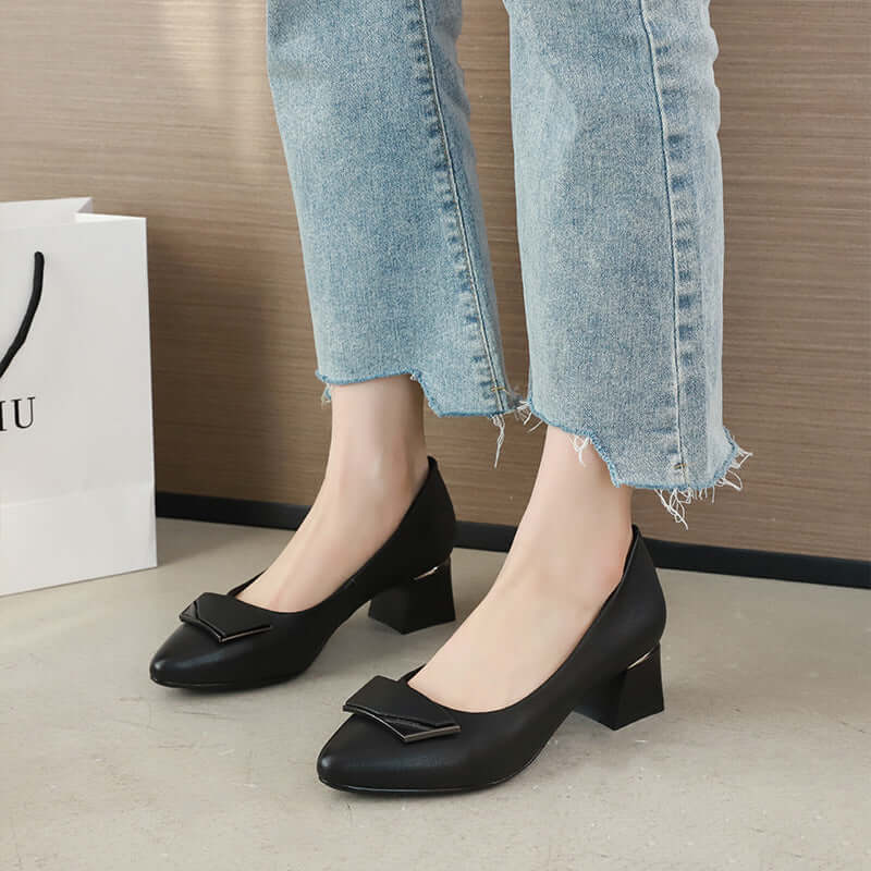 Head layer leather fashion ladies shoes 2021 spring new low-cost leather women's shoes solid color thick with fashion single shoes