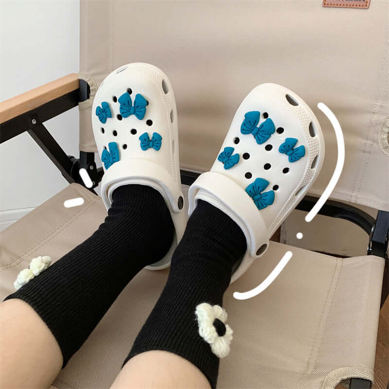 Hole shoes ins cute cartoon strawberry bear girl heart Baotou soft bottom thick bottom outerwear stepping on feces feeling sandals and slippers for women