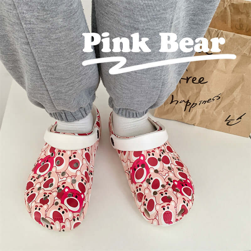 Hole shoes ins cute cartoon strawberry bear girl heart Baotou soft bottom thick bottom outerwear stepping on feces feeling sandals and slippers for women