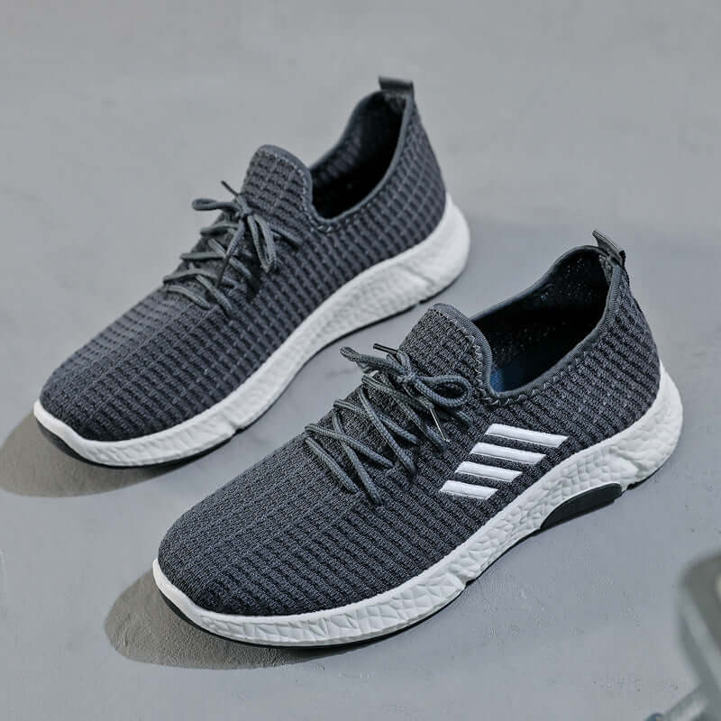 Summer new sports shoes men's shoes 2021 men's Korean version of casual sports shoes middle-aged breathable flying weave men's shoes