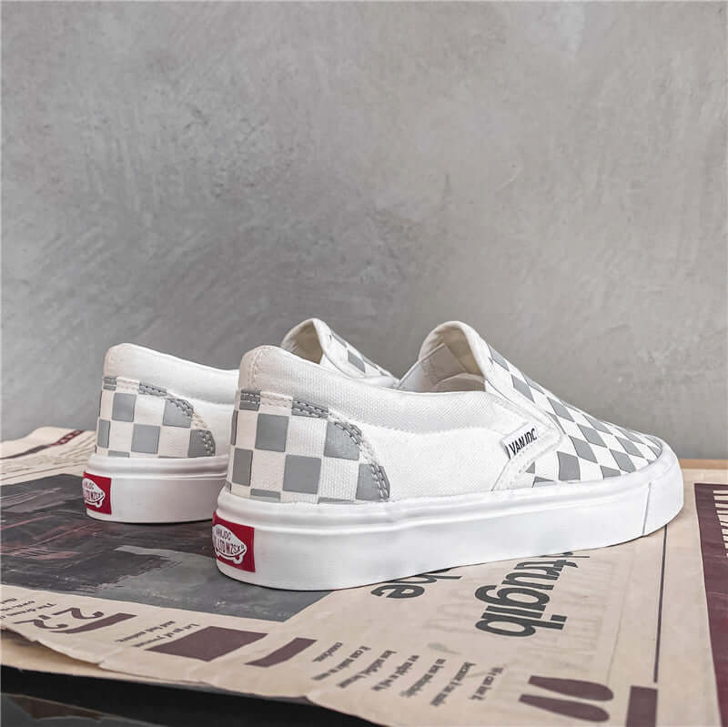 Luminous chessboard white plaid one pedal canvas shoes all-match loafers college chic male and female students cloth shoes tide