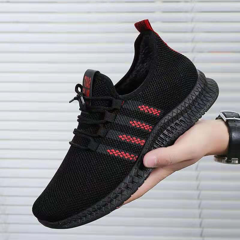 Men's shoes 2021 new spring breathable lightweight casual shoes Korean version of summer running shoes men's sports shoes